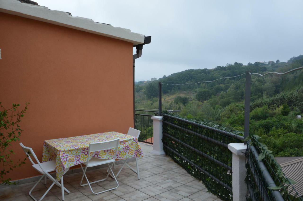 Вилла La Casa Di Zia Nina Campolattaro Экстерьер фото