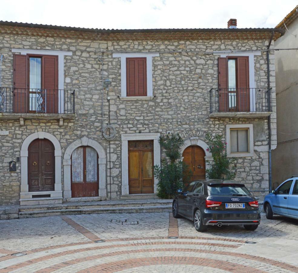 Вилла La Casa Di Zia Nina Campolattaro Экстерьер фото
